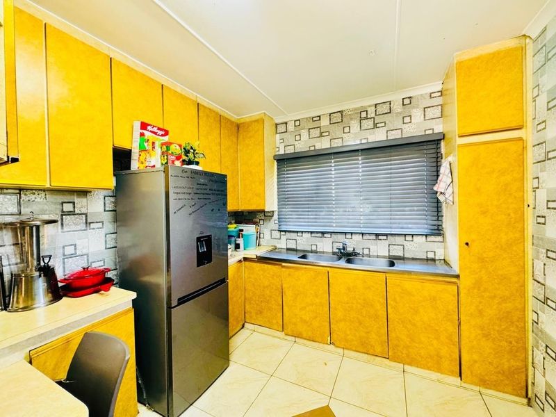 Welcome to the vibrant suburb of Nagina in Pinetown - Photo 7