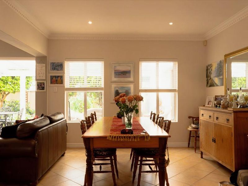 Beautiful Family home in Summerstrand! - Photo 9