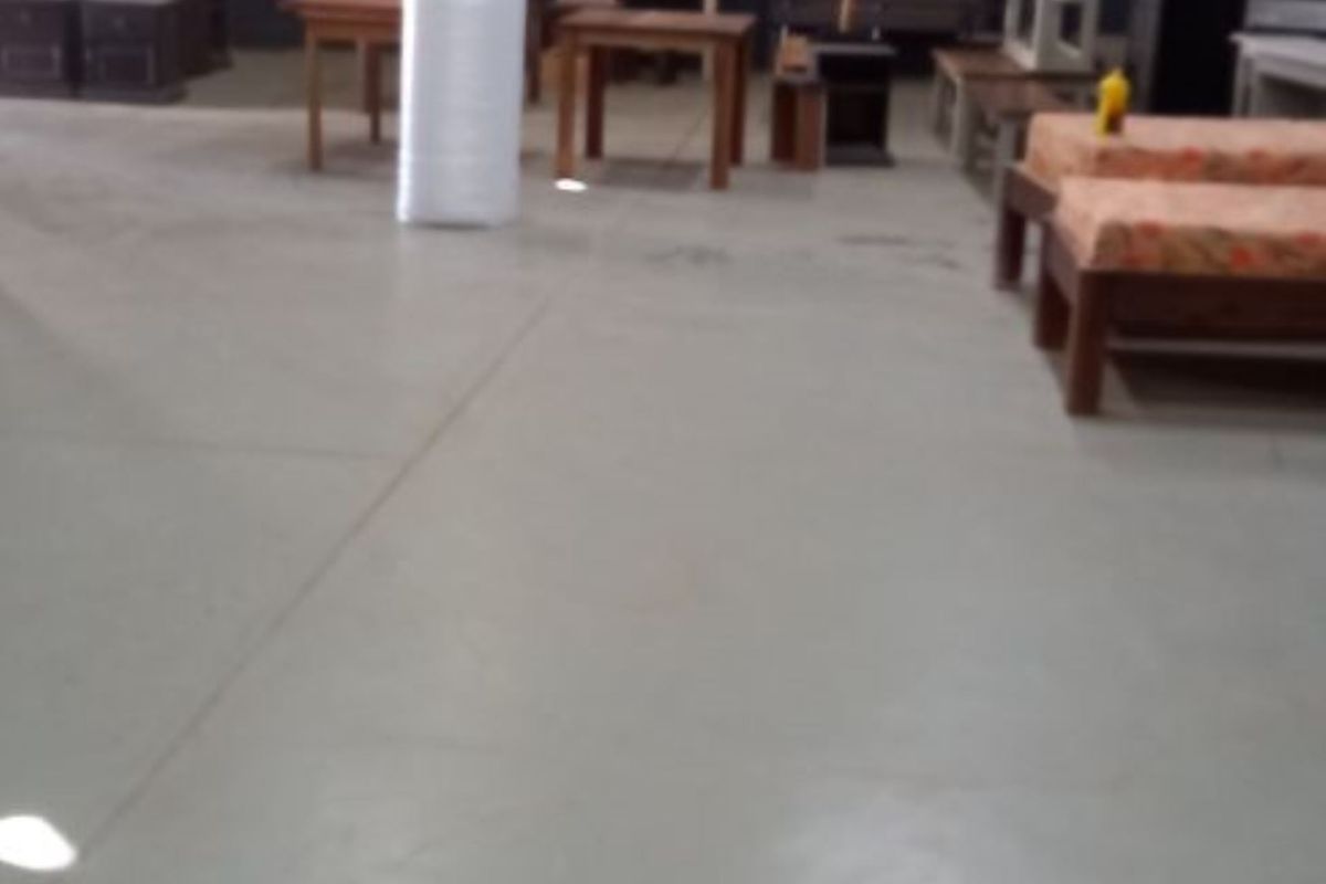 Large warehouse building for Sale-Lafrenz - Photo 2