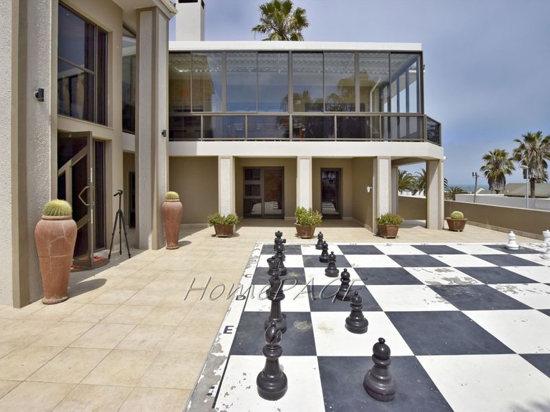 Central, Swakopmund:  Luxury Mansion is for Sale. - Photo 6
