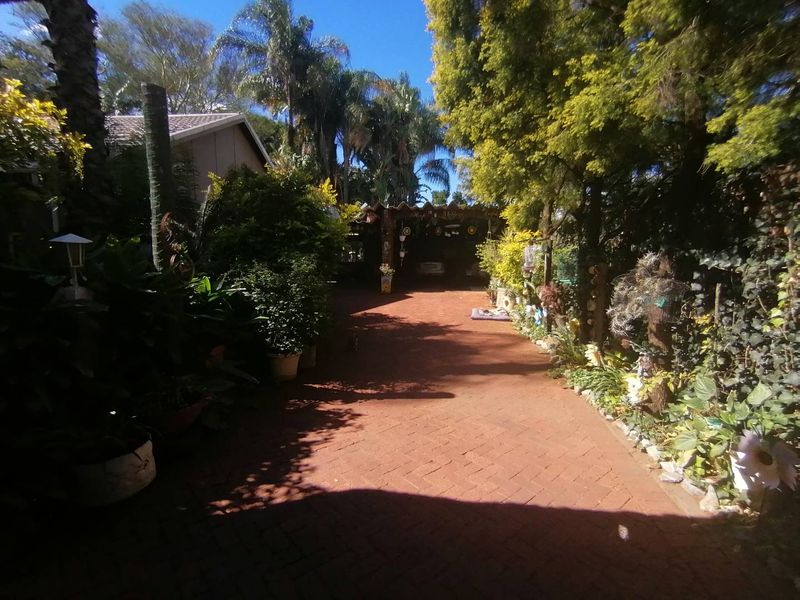 Spacious 5 Bedroom Family Estate - Photo 2