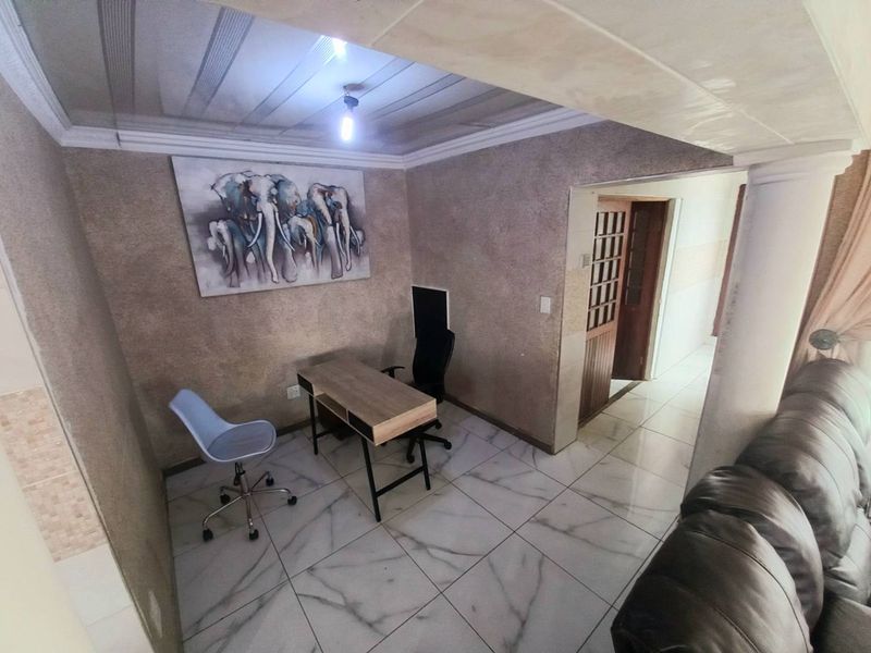 Three bedrooms house for sale in Lotus Gardens - Photo 8