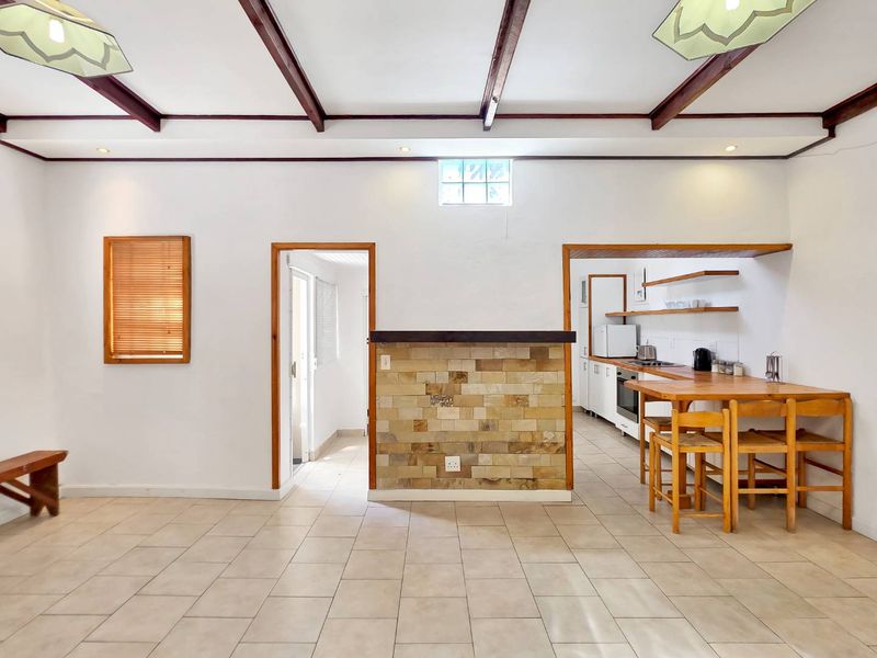 2 bedroom home in the heart of Bo-Kaap with mountain views - Photo 9