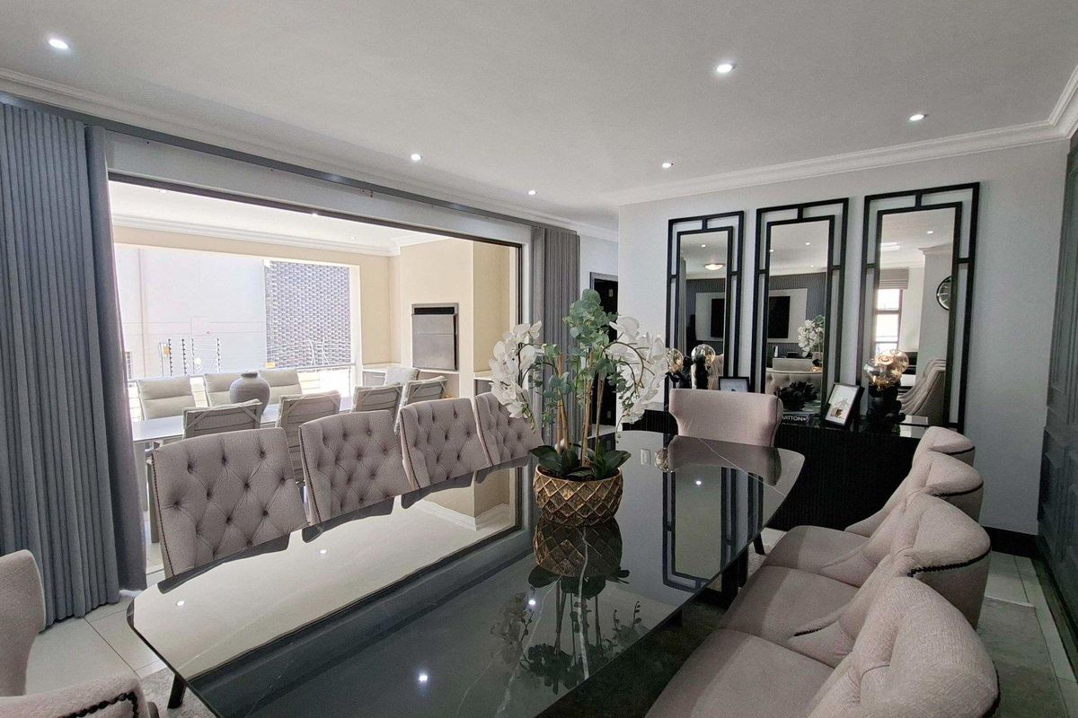 Gorgeous 4 bedroom, 3.5 bathroom Cluster available in Edenburg, Sandton - Photo 4