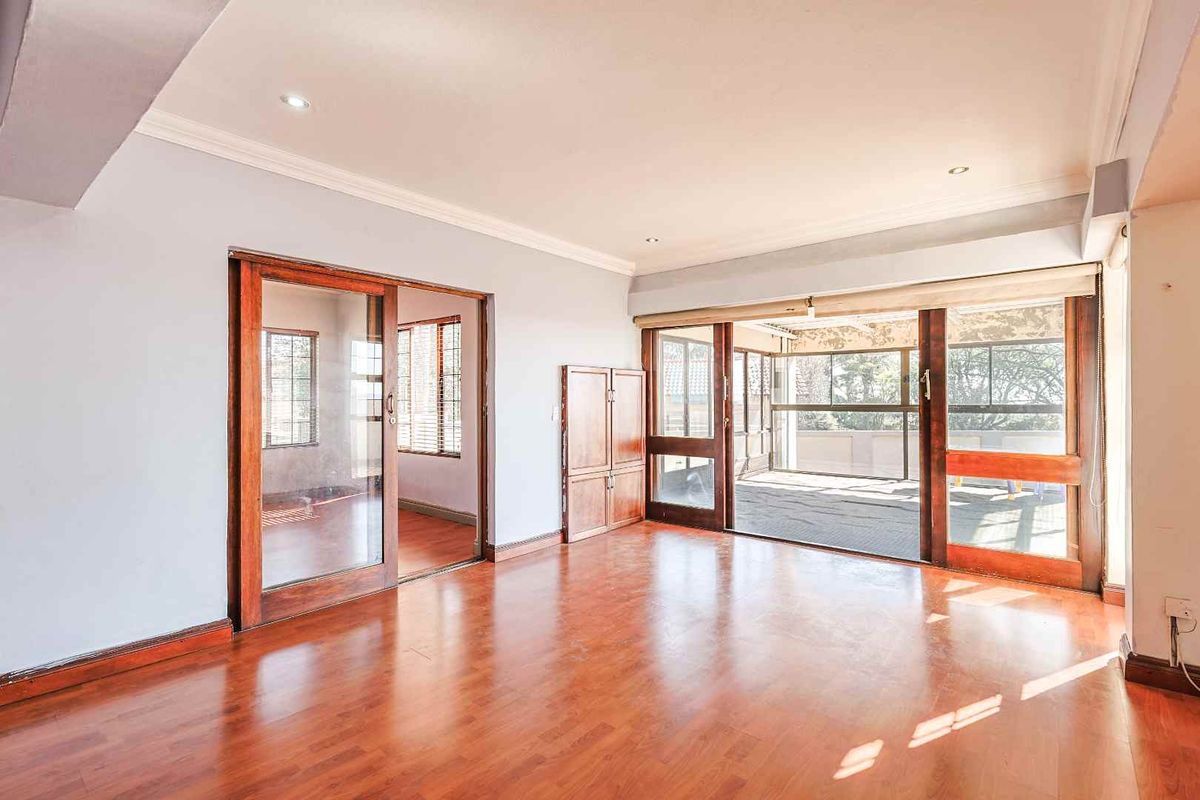 3 Bedroom House in Meadow Glen Estate, Moreleta Park - Photo 5