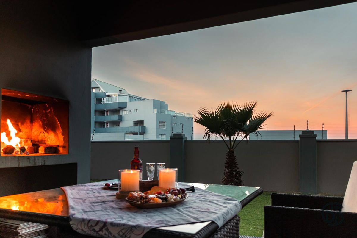 Stunning Fully furnished Ground Floor Apartment in Estoril Villas, Diaz Beach - Photo 3