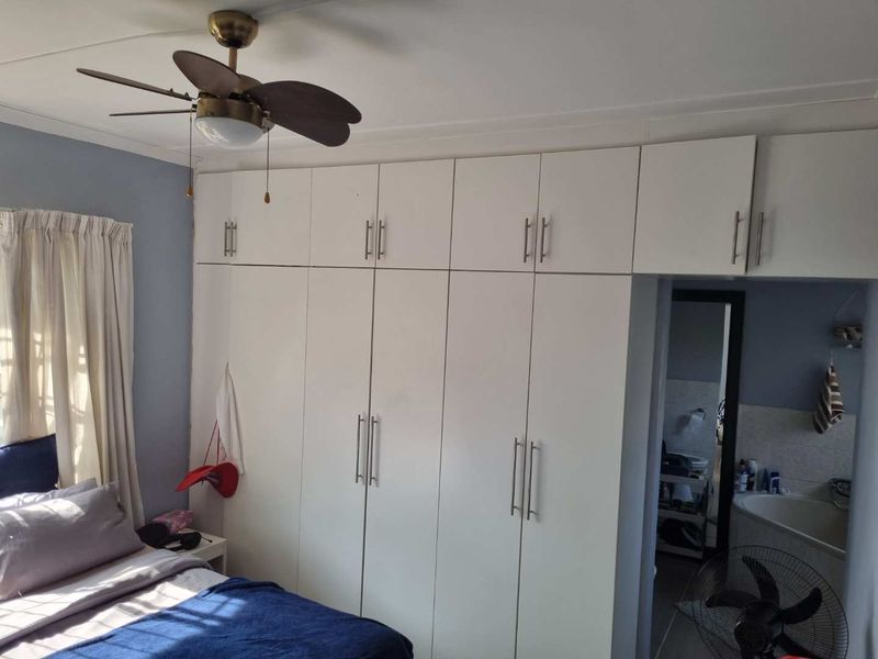 Charming 2 Bedroom House to rent in Beacon Bay - Photo 5