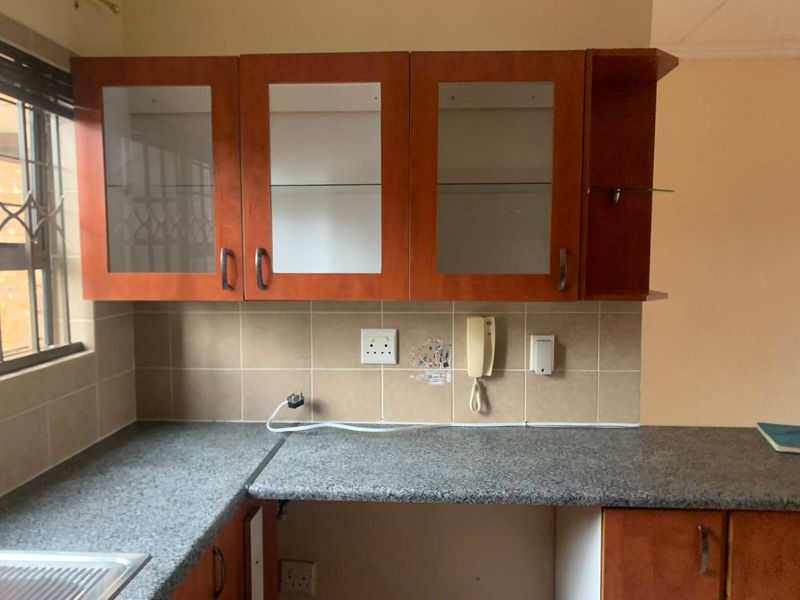 Modern Living in Winchester Hills: A Ground-Floor Gem in Movado Complex - Photo 3