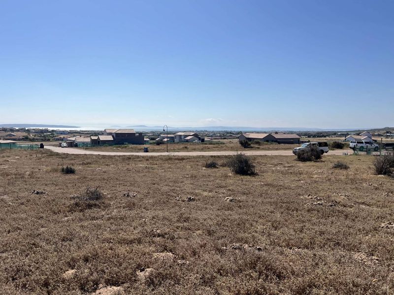 Elevated Lagoon-Views in Lifestyle Estate - Photo 3