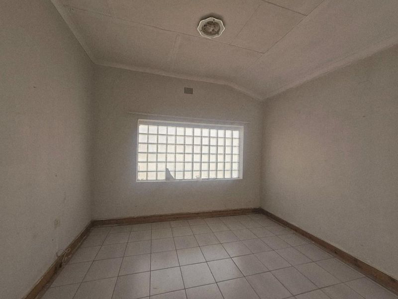 Charming Family Home with Income Potential in a Peaceful Suburb - Photo 3