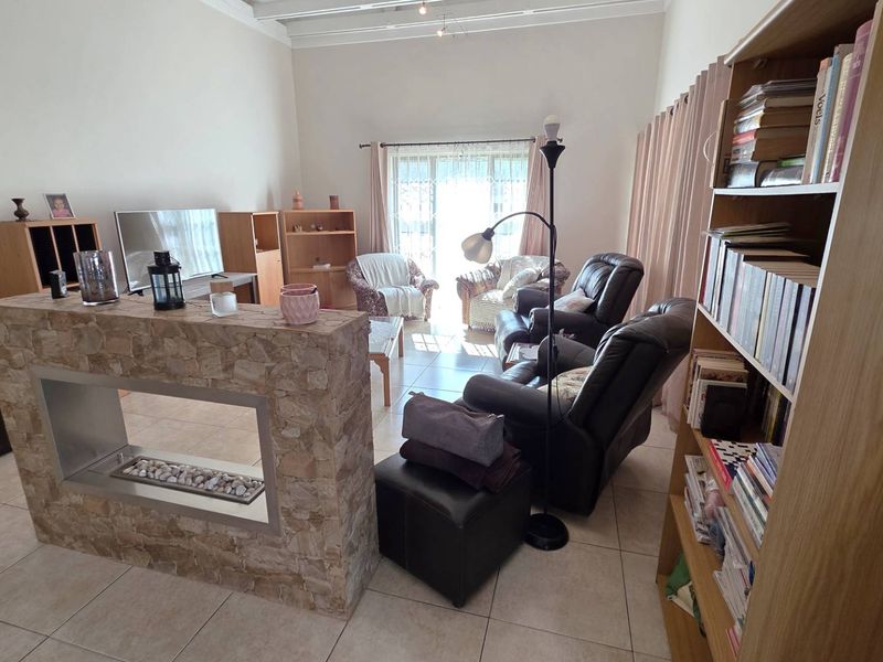 Elegant 4 Bedroom Family Home in Leloko Lifestyle Estate - Photo 9
