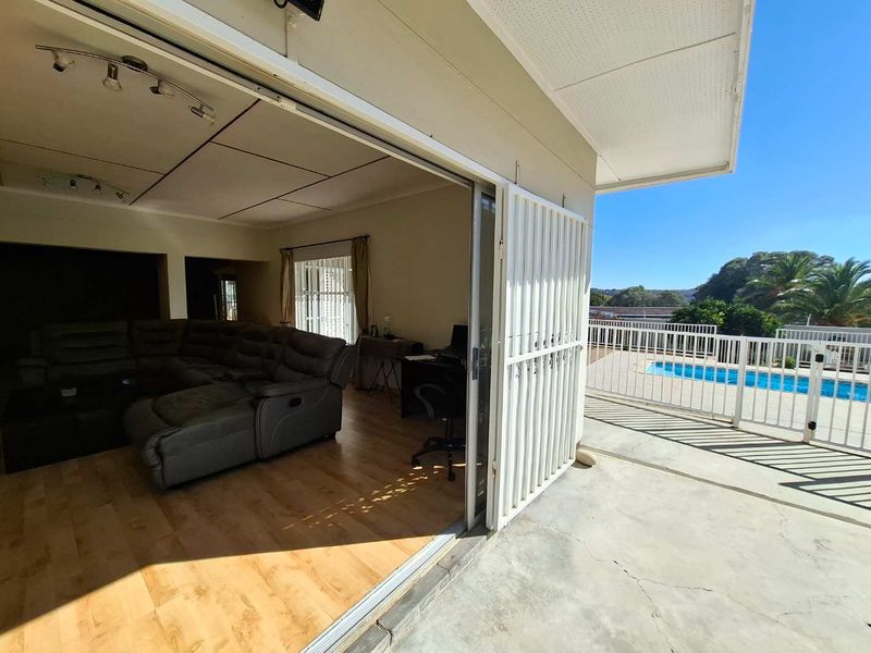 Family home on large erf - SOLE MANDATE - Photo 9
