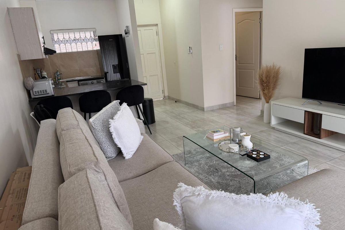 Spacious 2 Bedroom to Rent in Glenwood. - Photo 2