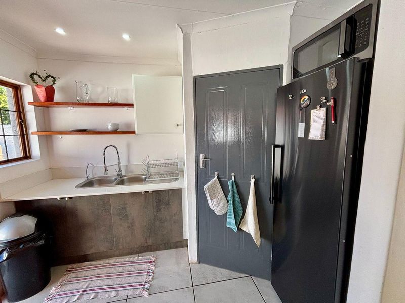 Exquisite, stylish townhouse to rent in Die WIlgers - Photo 9