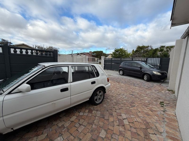 Beautiful investment property on large plot - Photo 6