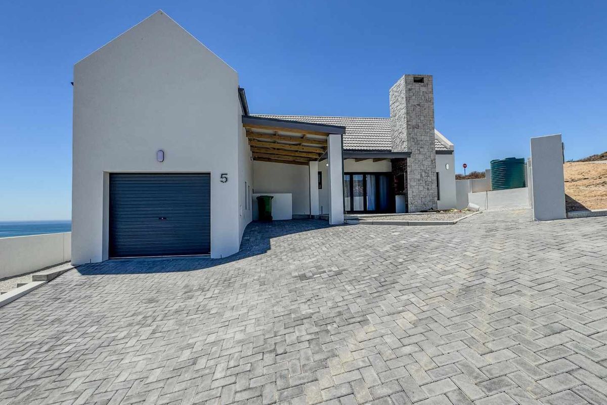 Elevated Coastal Living with Uninterrupted Views in Steenberg Cove, St Helena Bay - Photo 2