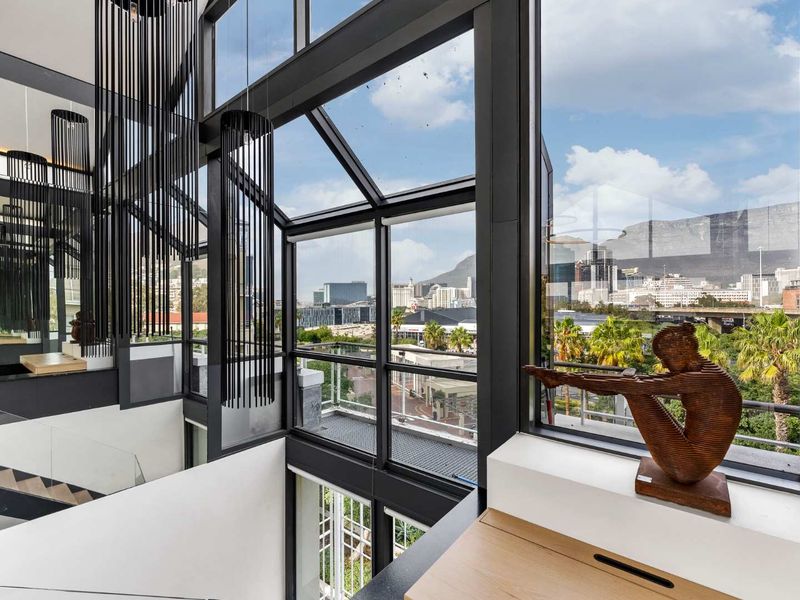 Unparalleled Luxury - Photo 2