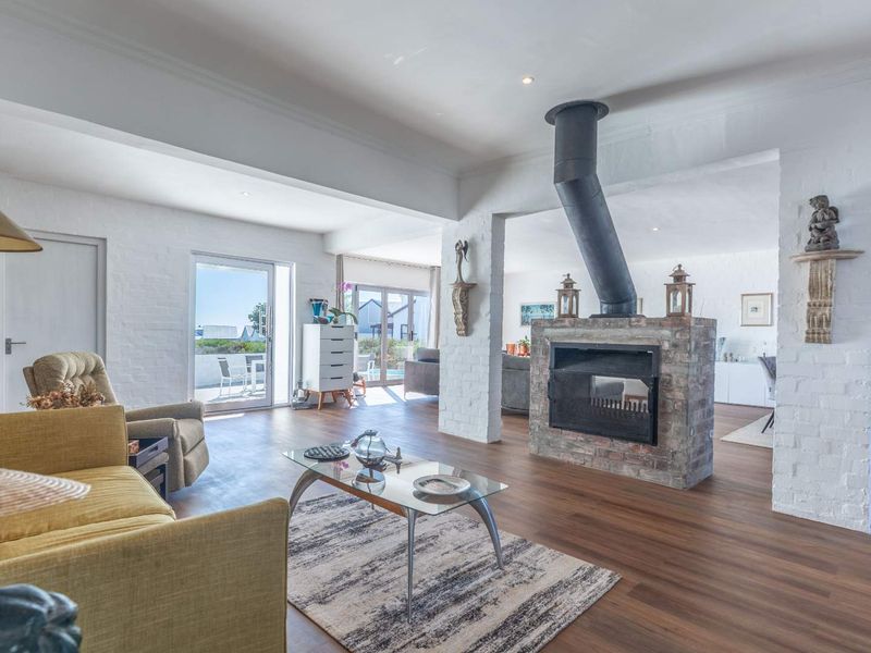 Your New Seaside Home in a Secure Estate - Photo 9