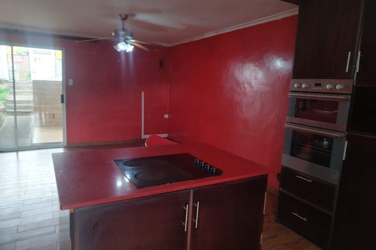 3 Bedroom House with 2 Floors and Extention Plan . - Photo 4
