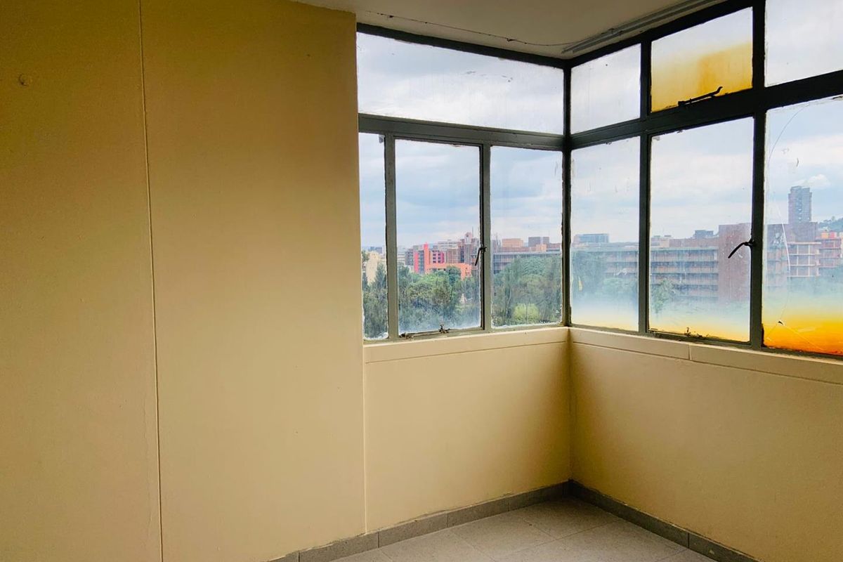 Spacious 2 Bedroom Apartment in Prime Location - Photo 5