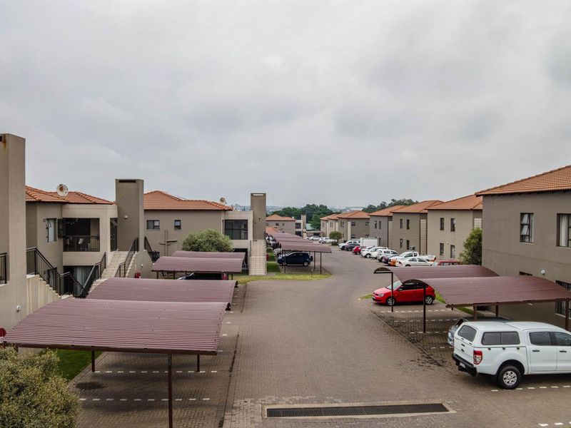 Charming First-Floor Unit: Comfort & Convenience Await! - Photo 3