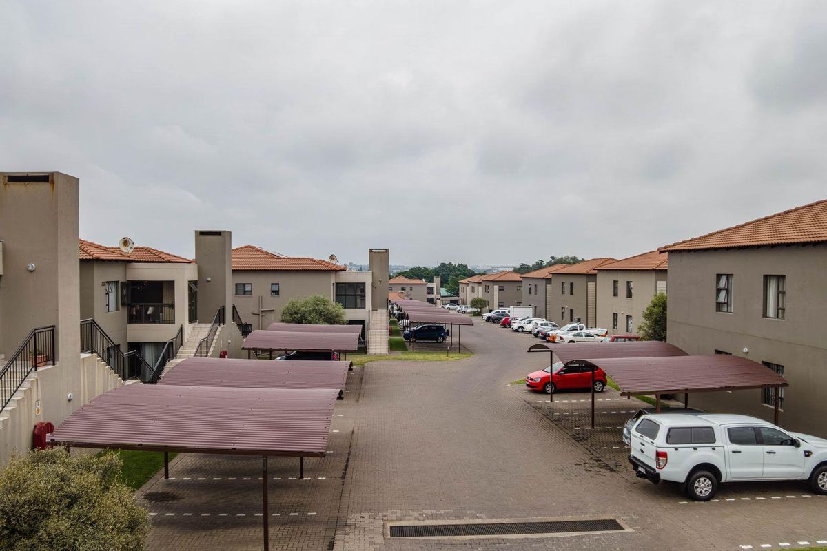 Charming First-Floor Unit: Comfort & Convenience Await! - Photo 3