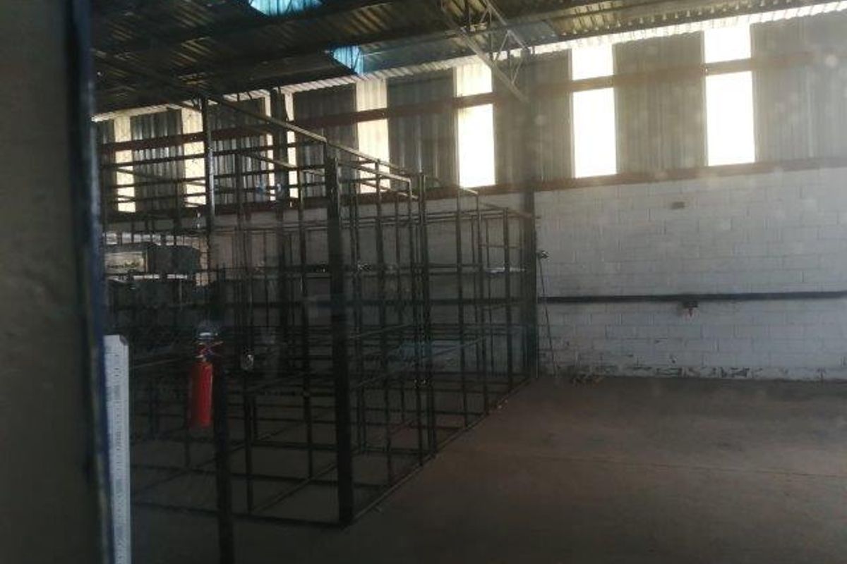 INTERLINK FRIENDLY WAREHOUSE FOR SALE - LAFRENZ - Photo 4