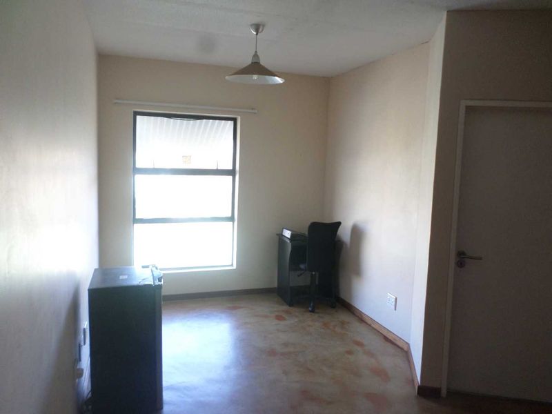 The Wall, 2 Bedroom for sale - Photo 2