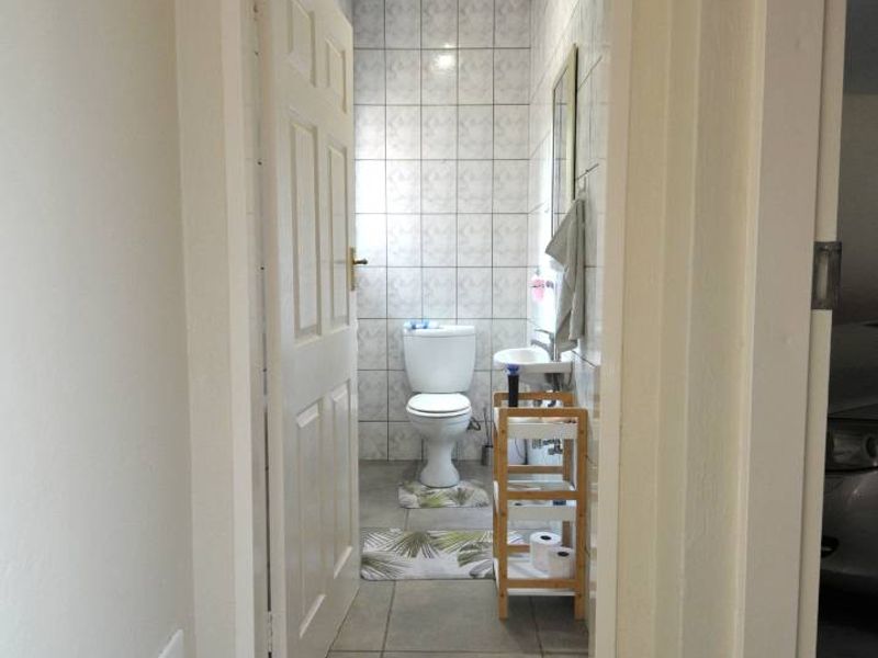 A Prime Rental in Willow Acres Estate - Photo 6