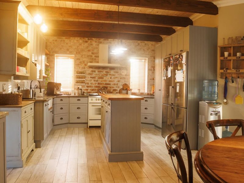 Space, Views, and Value - Photo 6