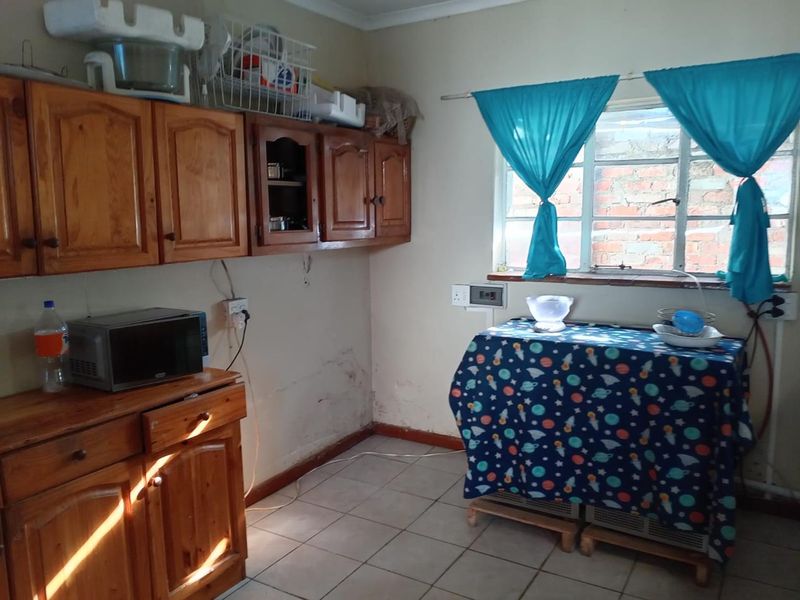 Family Home For Only R750 000 NEG - Photo 4