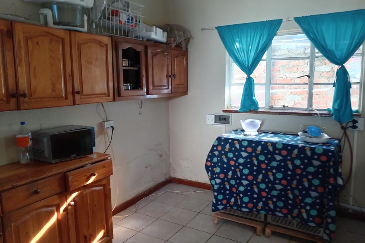 Family Home For Only R750 000 NEG - Photo 4