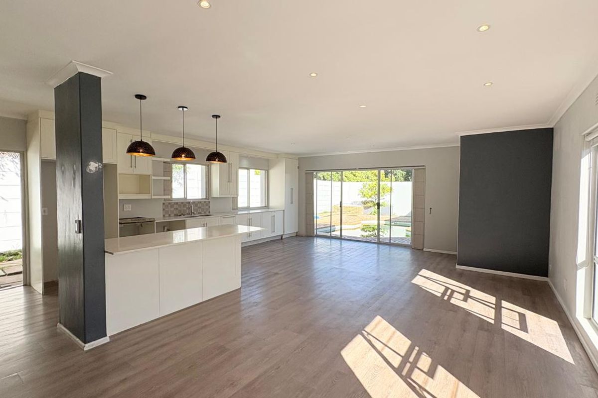Three Bedroom - Family Home To Rent In Kirstenhof! - Photo 2
