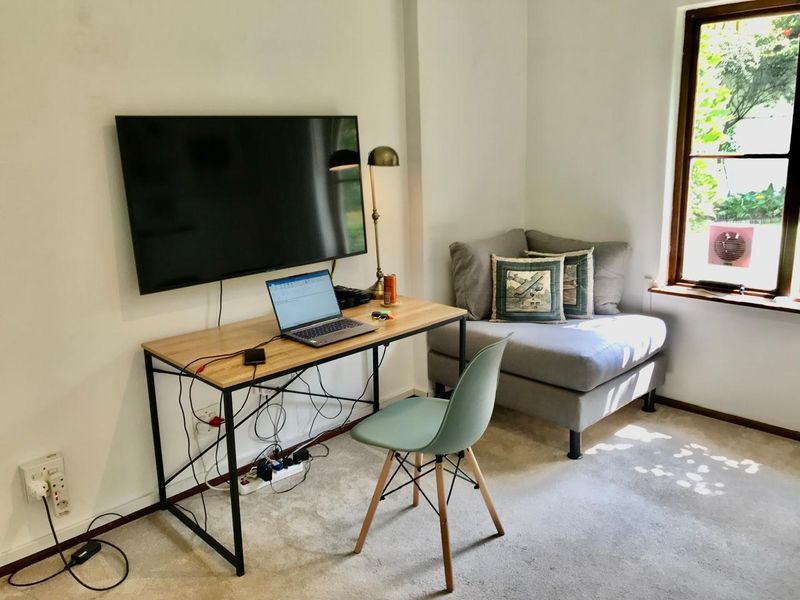 All-inclusive Executive 3-Bedroom, 2-Bathroom Fully furnished Townhouse in Craighall Park - Photo 9