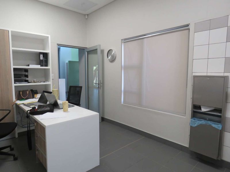 Perfect Professional Space for Healthcare Experts - Photo 3