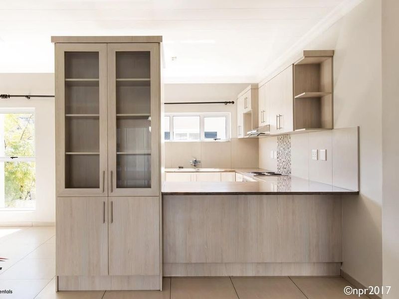 2 Bedroom Unit in Le Mont Complex, Avis - Photo 3