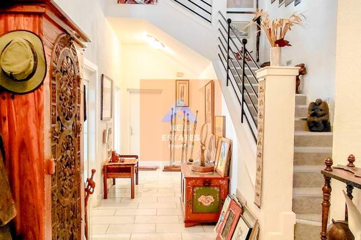 Luxurious Mansion For Sale in Kramersdorf, Swakopmund - Photo 3