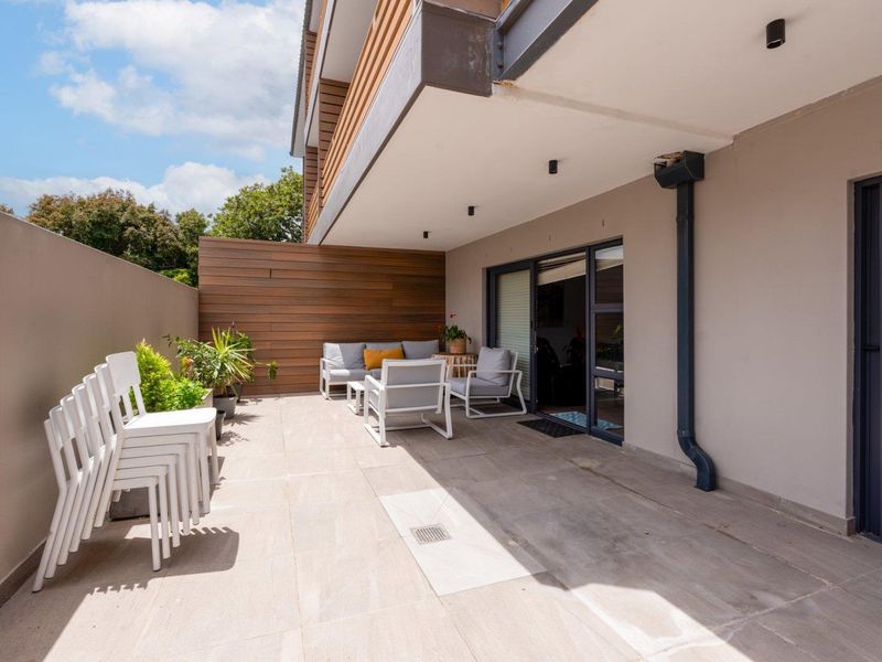 Luxurious 3 Bedroom Apartment with North-West Mountain Views. - Photo 7