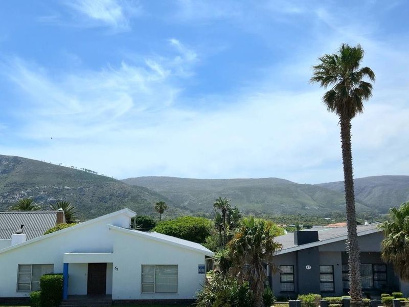 A Home With Space for Everyone — and a Lifestyle to Love in Franskraal - Photo 10