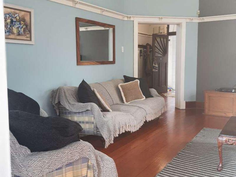 Gracious family home - Photo 9