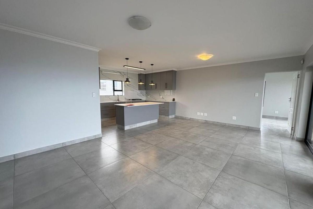 Stunning Newly Built 5 Bedroom Face Brick House with Ocean Views in Dana Bay - Photo 5