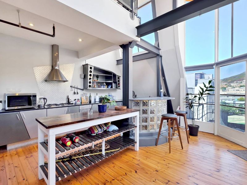 Trendy Loft-Style Studio | Airbnb Friendly - Photo 6
