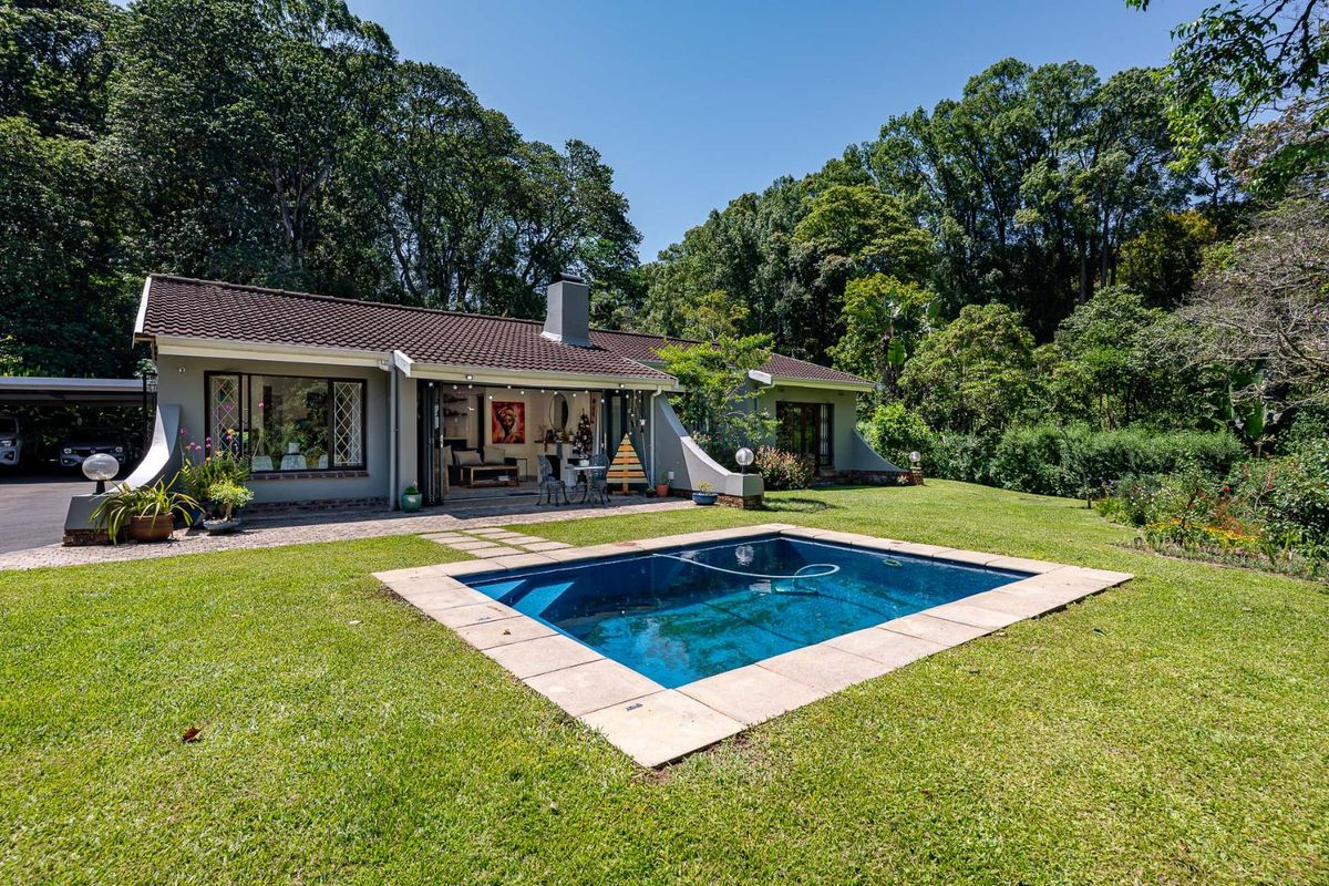 A HOME CURATED FOR LIVING, GATHERING AND GROWING IN THE HEART OF KLOOF! - Photo 3