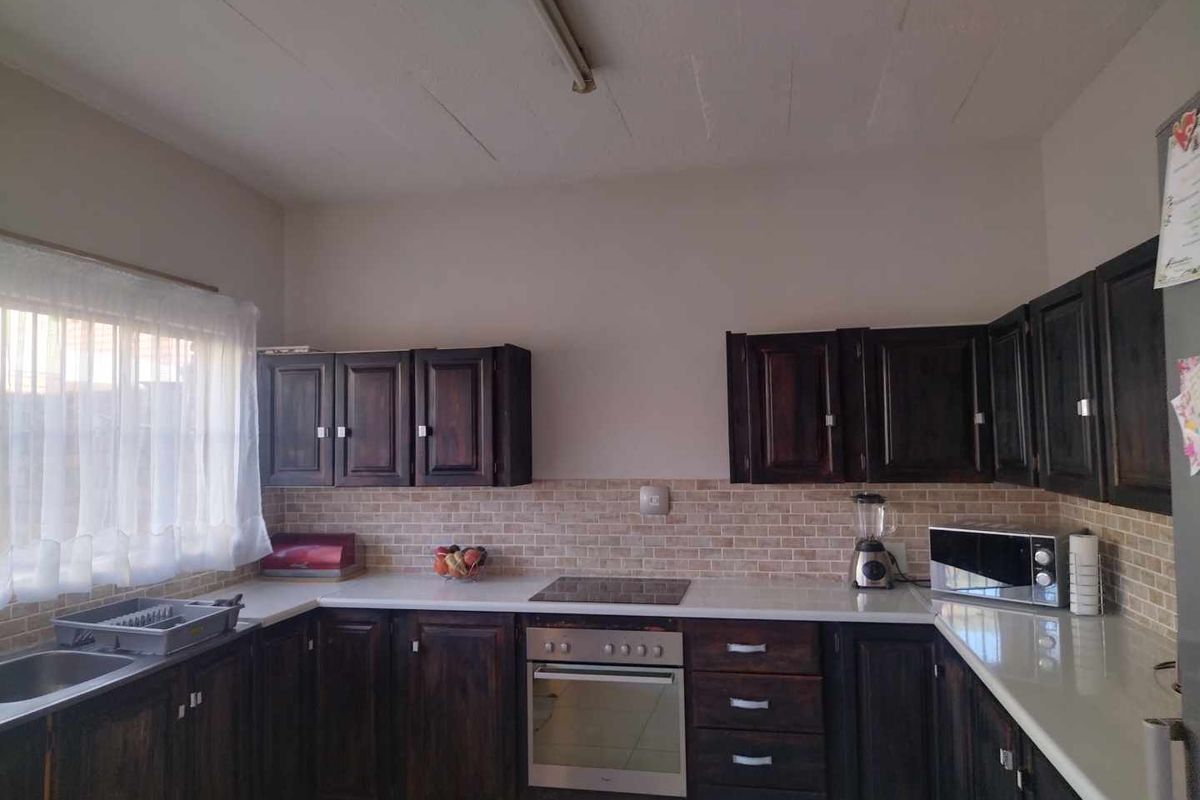 Beautiful townhouse for sale in The Orchards - Photo 2