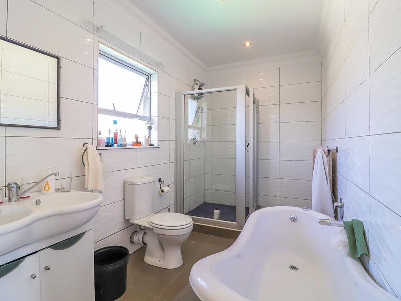 4 FOR THE PRICE OF 1  PLUS A STAND - Photo 10