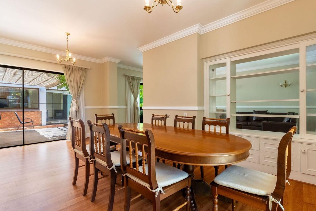 Country living at its very best in the heart of Constantia Valley. - Photo 4
