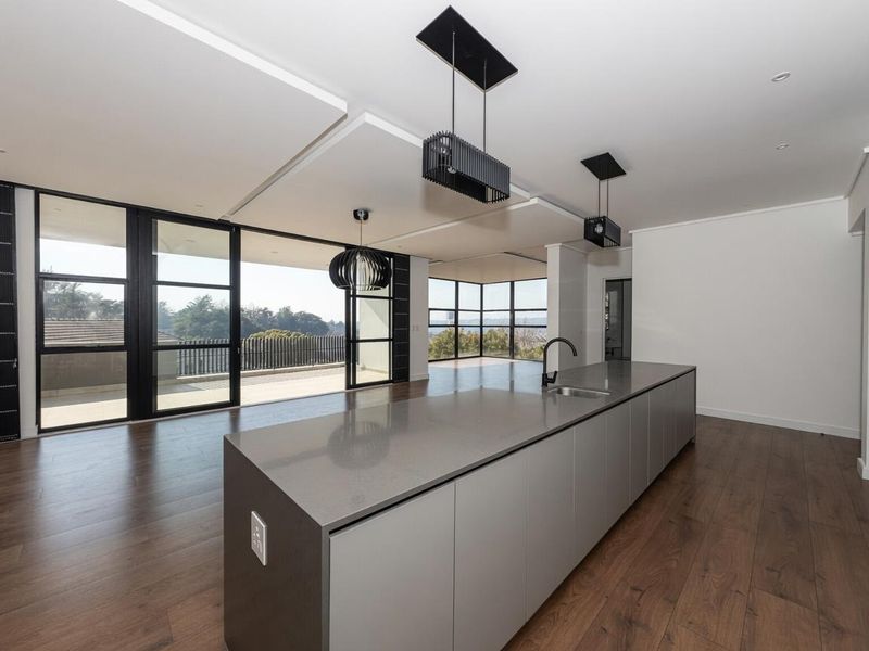 PENTHOUSE 5 BEDROOM APARTMENT FOR SALE IN BRYANSTON - Photo 1