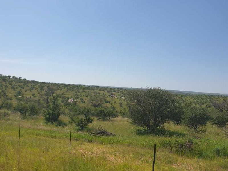 LIVE OFF THE GRID !!! 26.7km OUTSIDE WINDHOEK ! - Photo 5