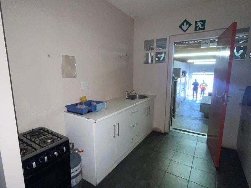 Business property for sale - Photo 9