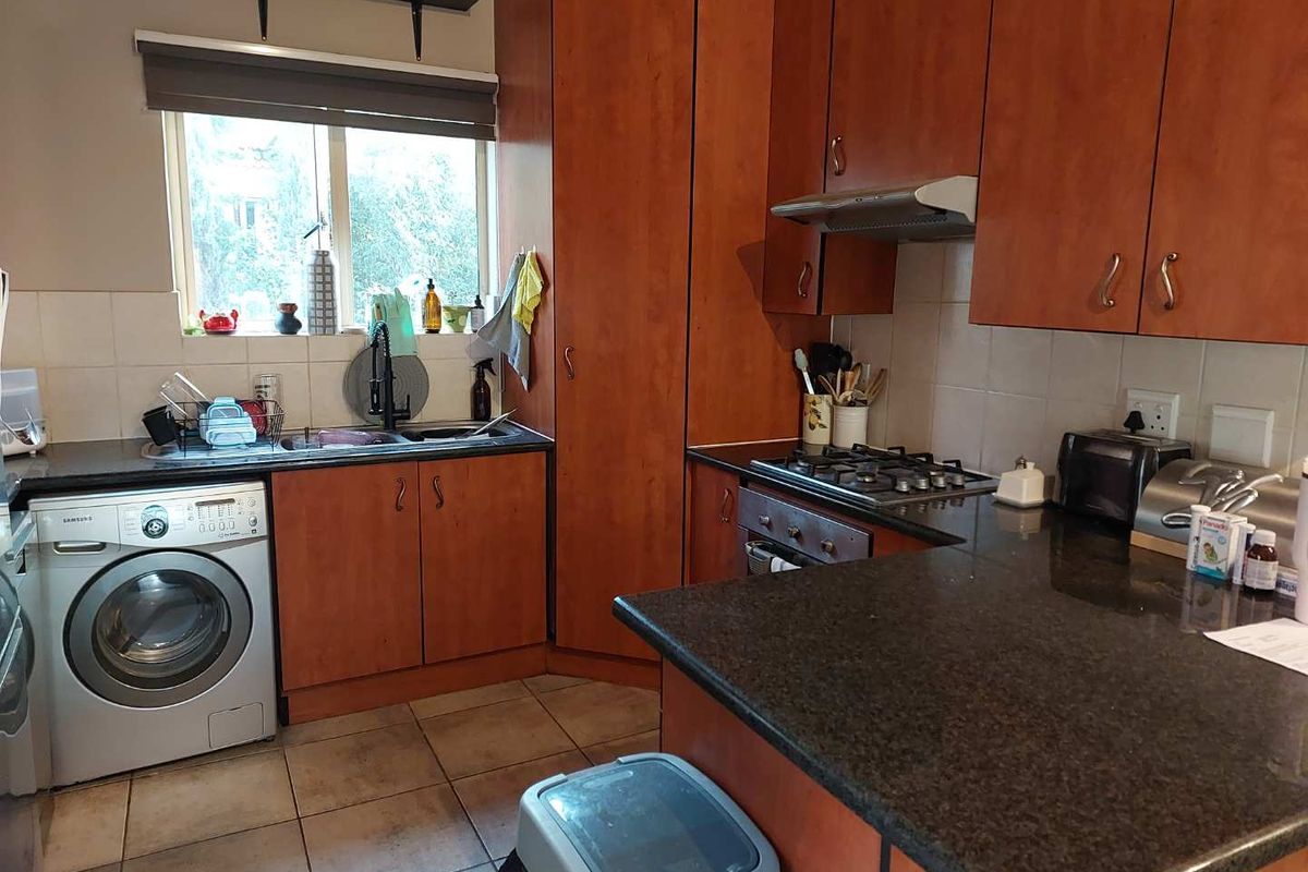 Upmarket apartment for sale - Photo 4